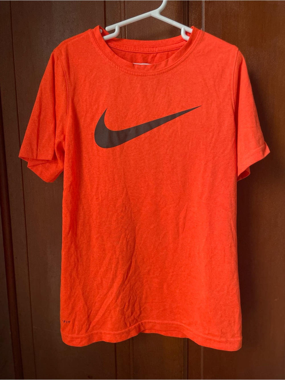 Nike dri fit boys medium orange athletic shorts